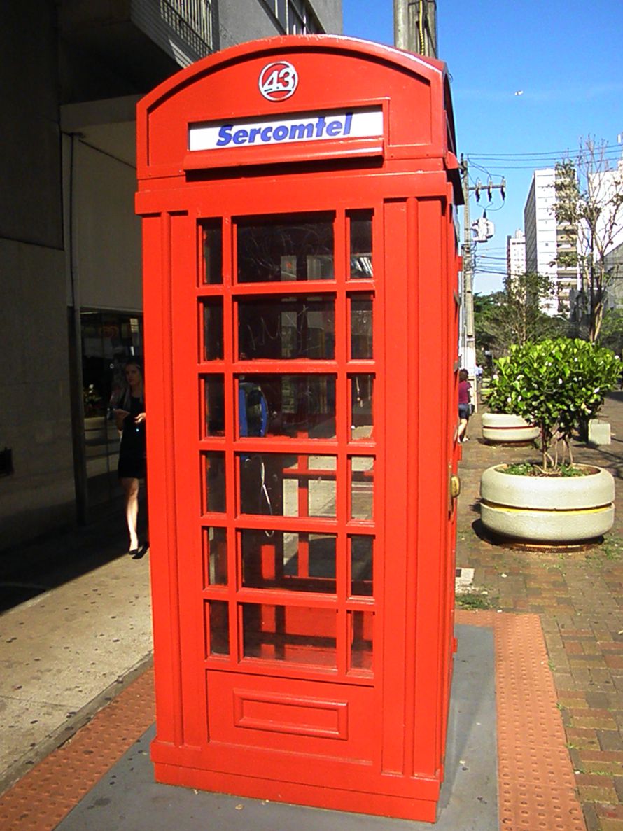 Gabine telefônica em padrão Inglês gabine-telefonica