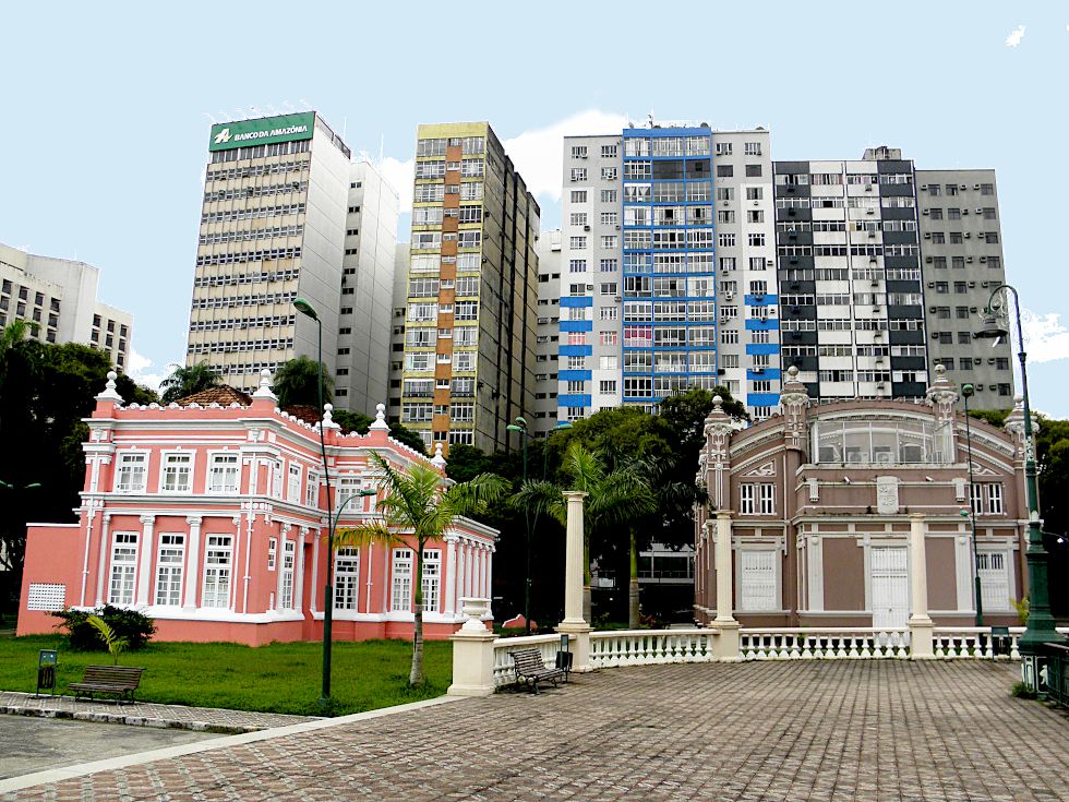 Prédios na Praça da República